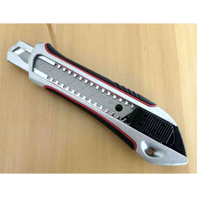 Premium Cuttermesser 18mm Premium Cuttermesser 18mm